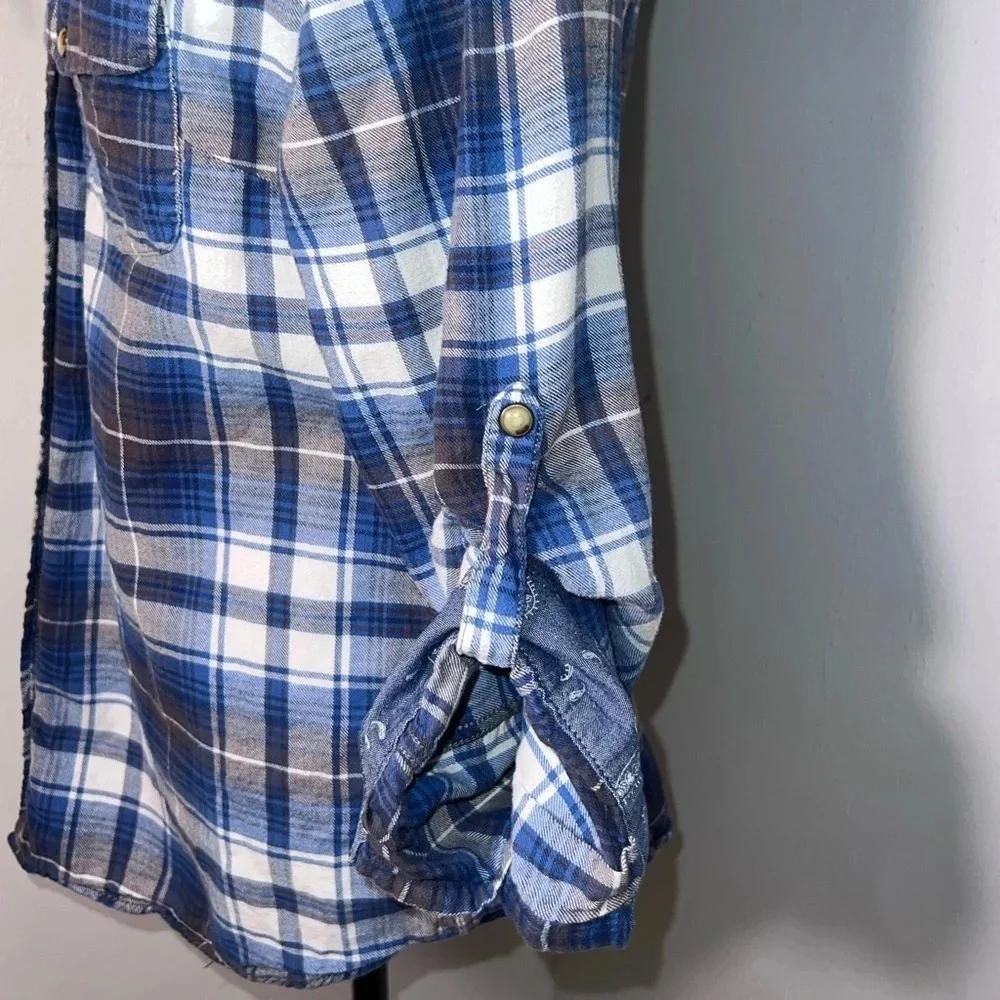 Zachs Girlfriend Bea,XL, blue plaid, paisley print lining pearl snap roll‎ tab